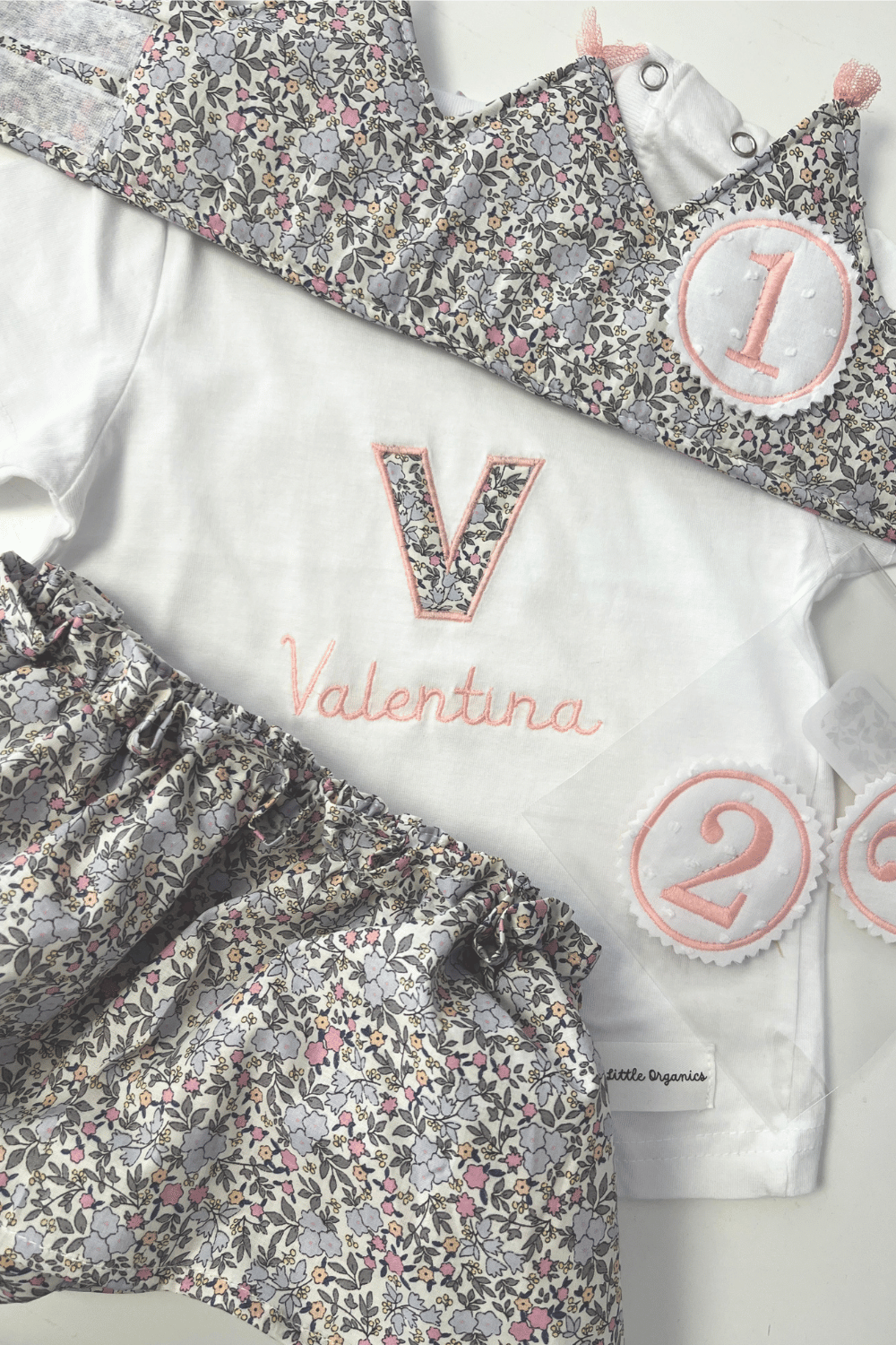 Conjunto de cumpleaños florecitas