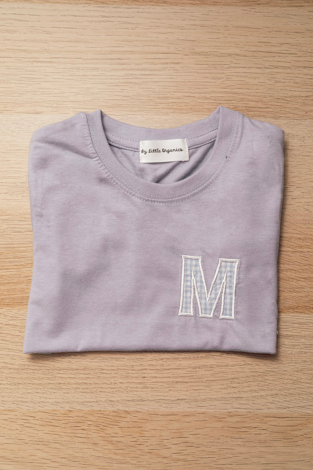 Camiseta azul inicial vichy