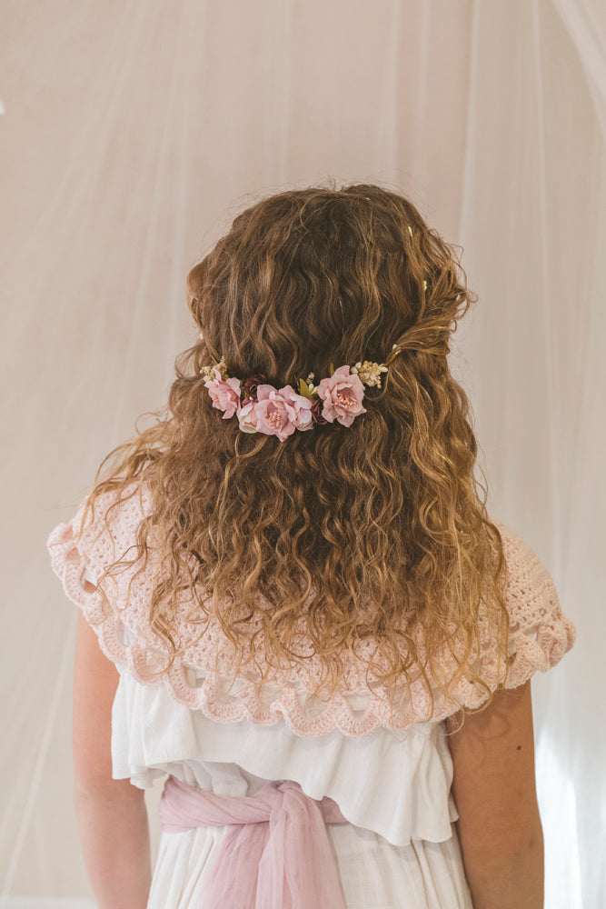 Corona sencilla flores rosas y blancas